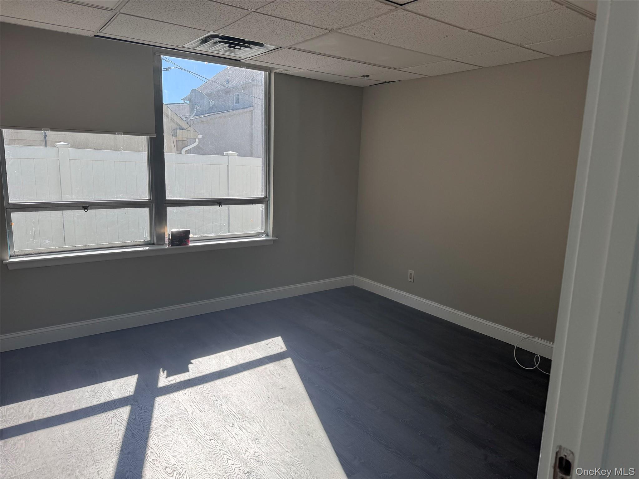 #3 photo, 501 S Broadway, ナッソー郡 Hicksville , NY 11801