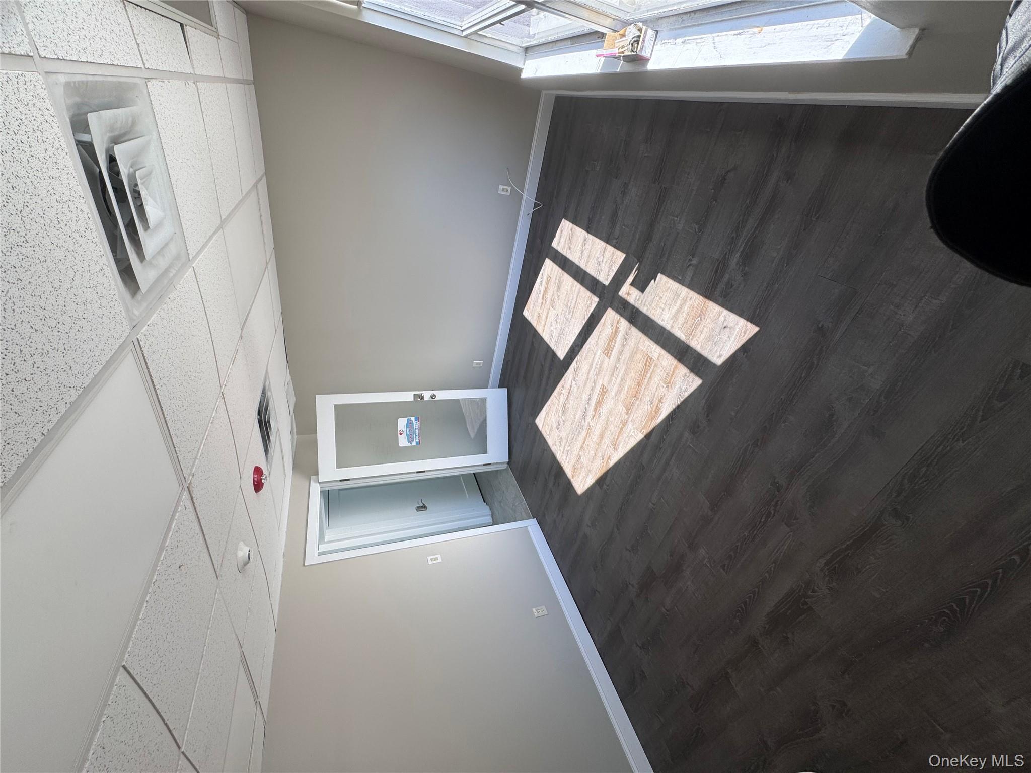 #5 photo, 501 S Broadway, ナッソー郡 Hicksville , NY 11801