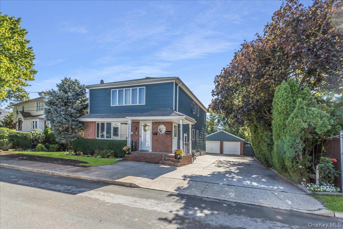 #2 photo, 12 Roxy Place, ナッソー郡 Lynbrook , NY 11563