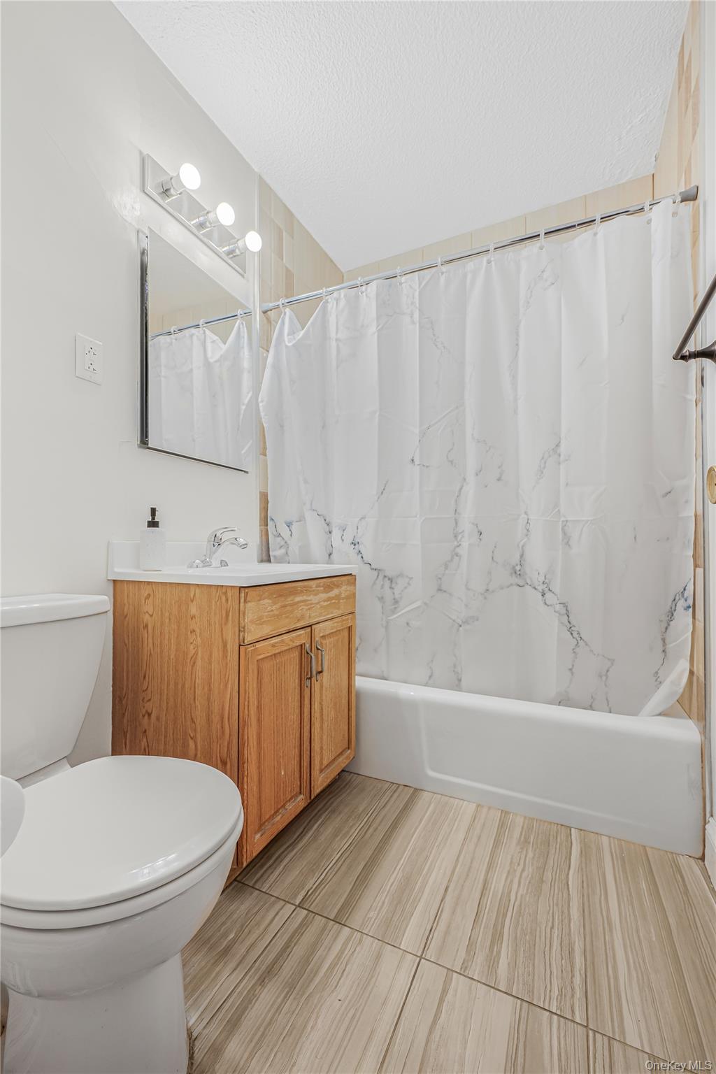 #11 photo, 118-17 Union Turnpike, クイーンズ区 Forest Hills , NY 11375