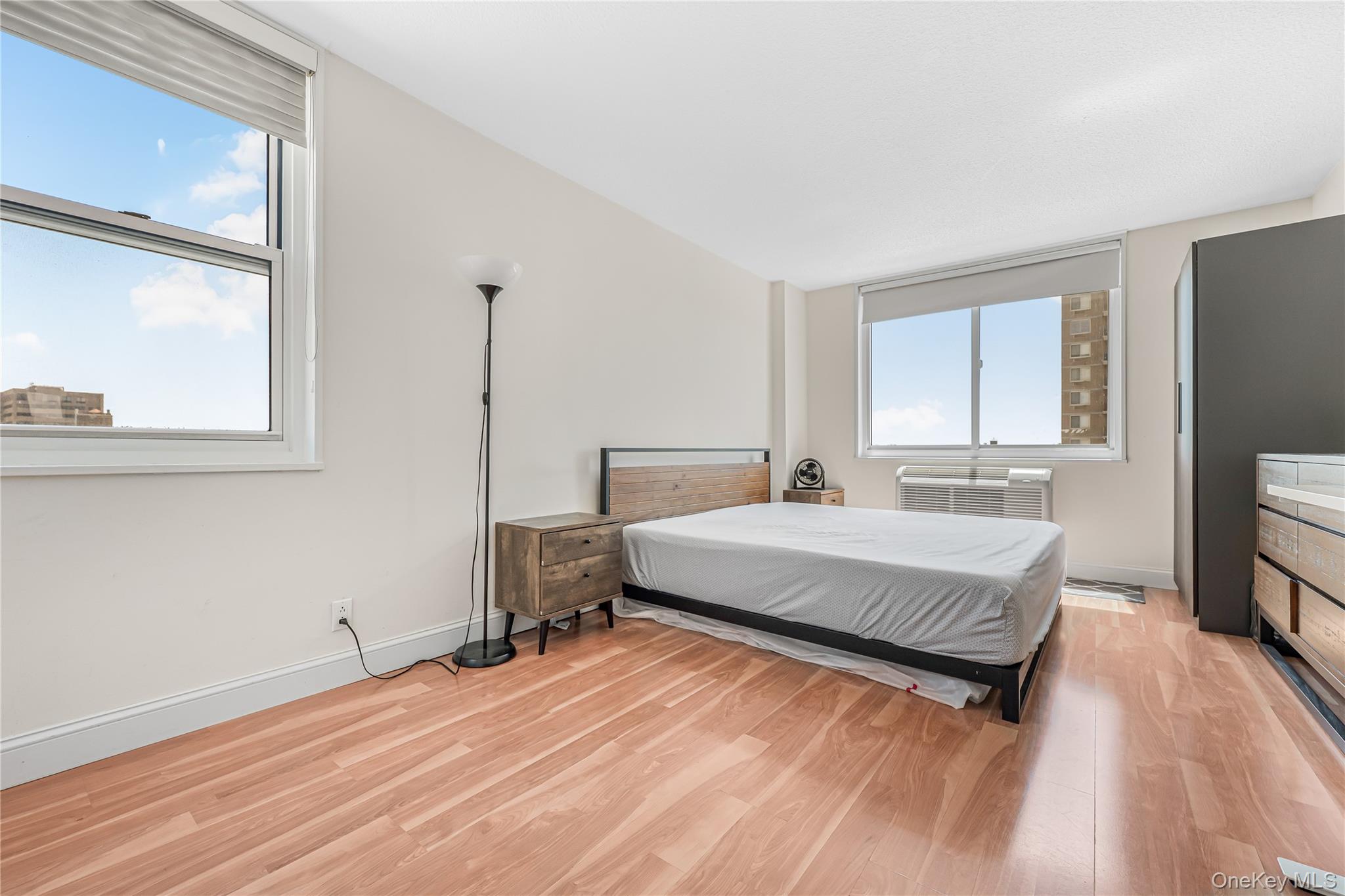 #12 photo, 118-17 Union Turnpike, クイーンズ区 Forest Hills , NY 11375