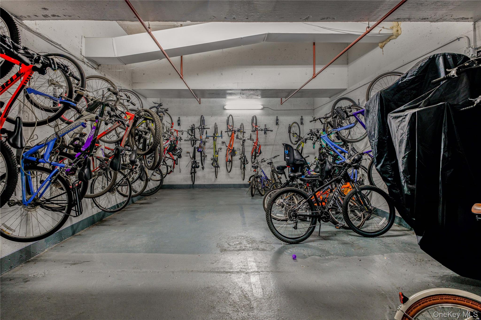 #20 photo, 118-17 Union Turnpike, クイーンズ区 Forest Hills , NY 11375