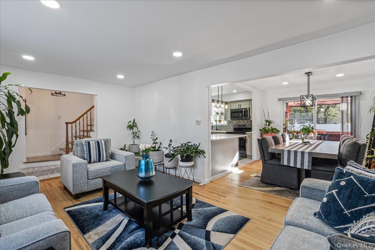 #16 photo, 95 Colonial Drive, ナッソー郡 Massapequa , NY 11758