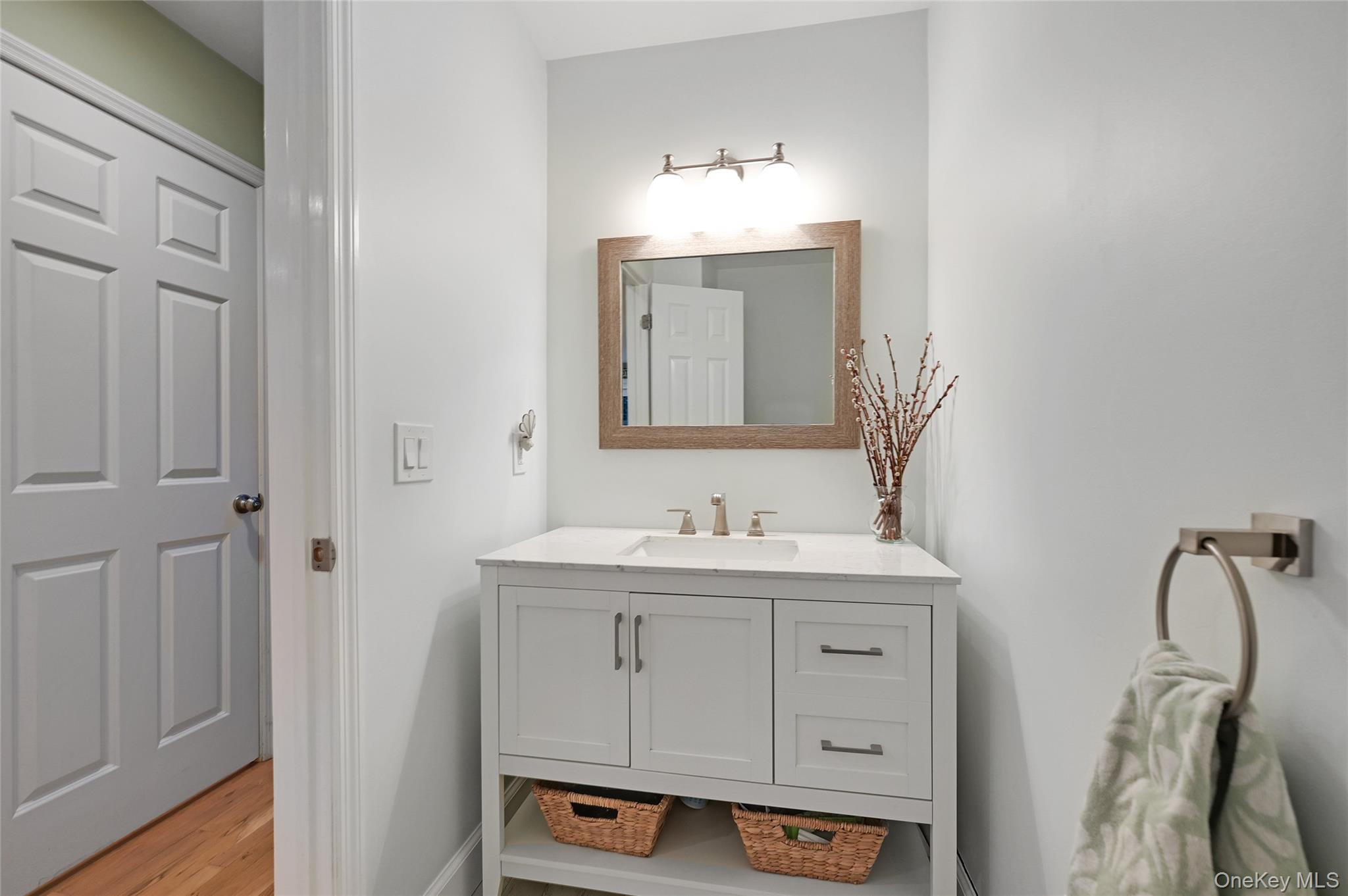 #13 photo, 9 North Quarter Road, Westhampton , NY 11977