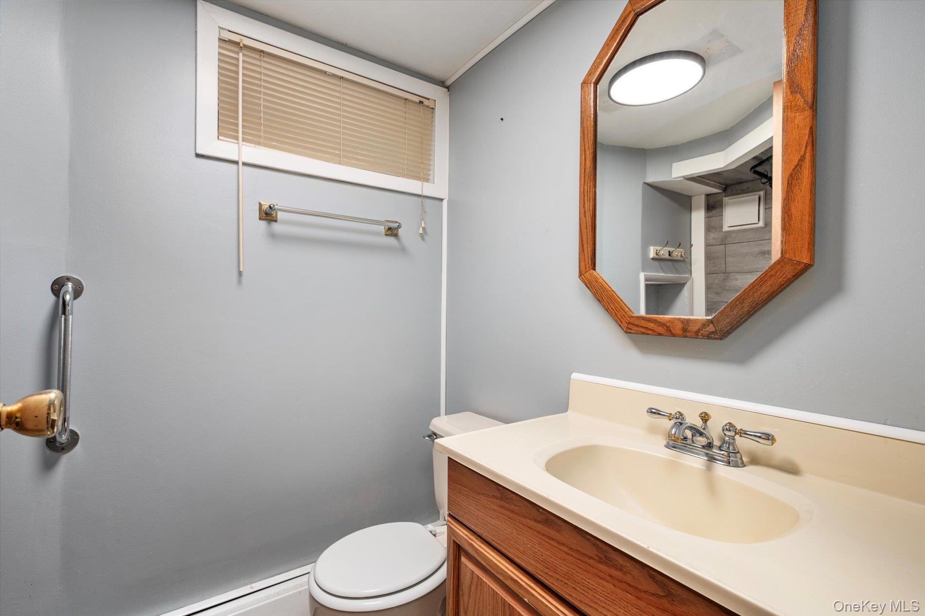 #20 photo, 31 Walnut Avenue, ナッソー郡 South Farmingdale , NY 11735