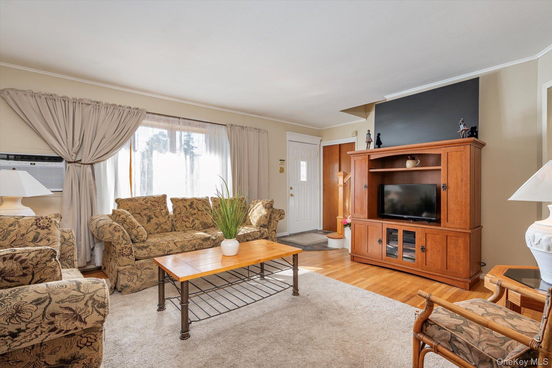 #6 photo, 31 Walnut Avenue, ナッソー郡 South Farmingdale , NY 11735