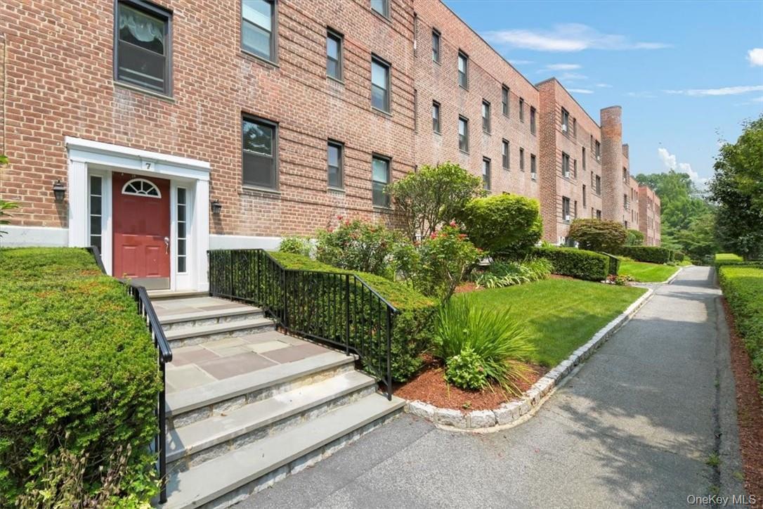 #3 photo, 14 S Broadway, Irvington , NY 10533