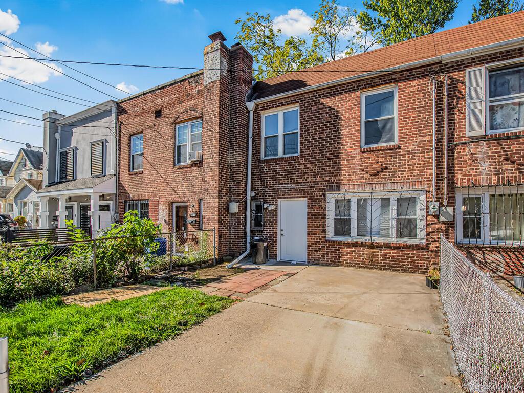 #1 photo, 10220 189th Street, クイーンズ区 Hollis , NY 11423