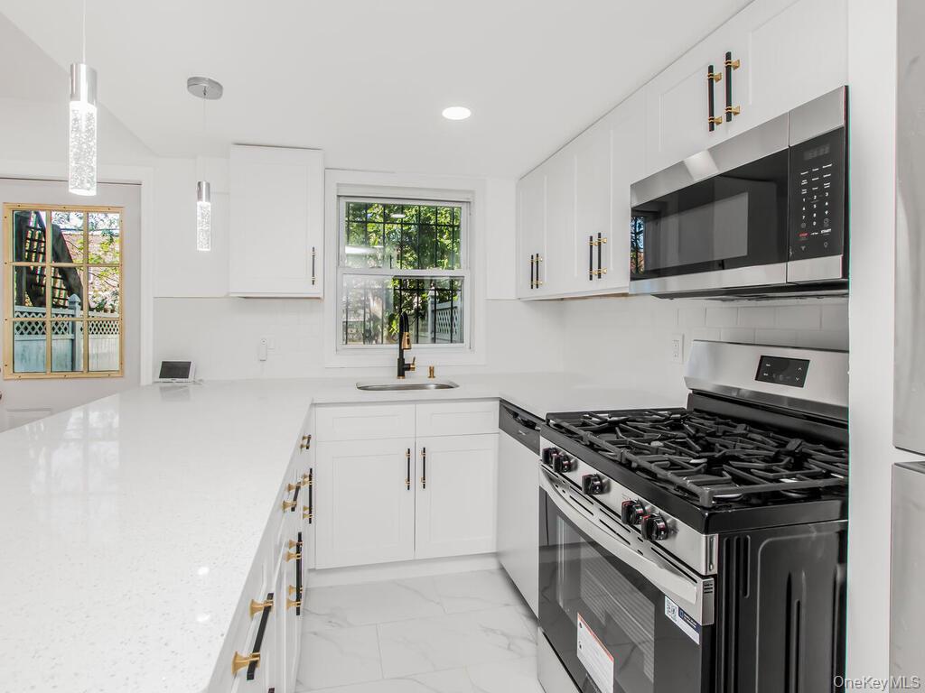 #9 photo, 10220 189th Street, クイーンズ区 Hollis , NY 11423