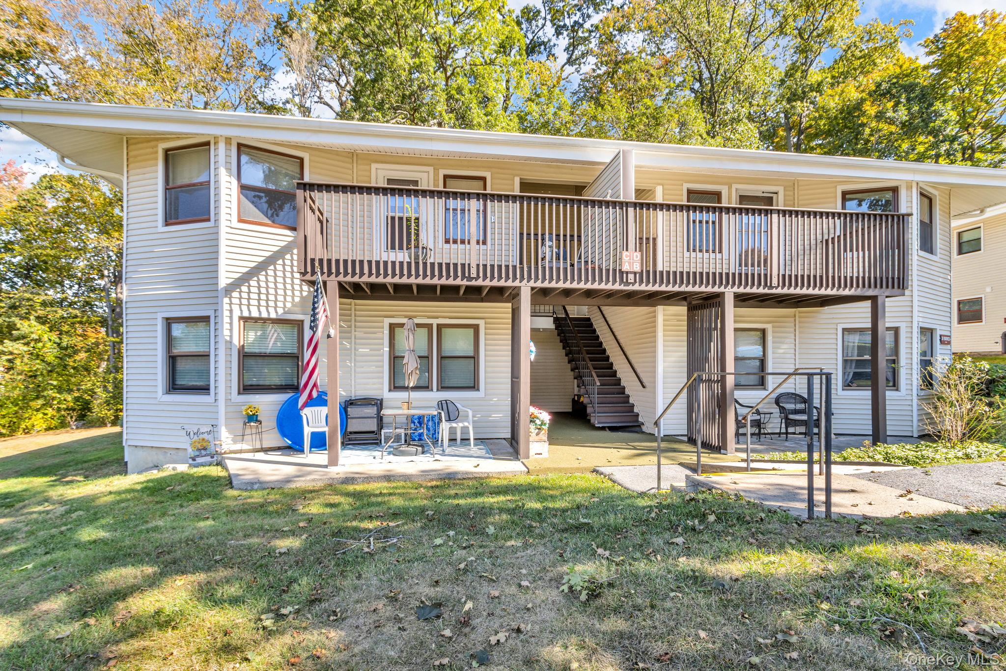 #1 photo, 34C Warwick Place, Yorktown Heights , NY 10598