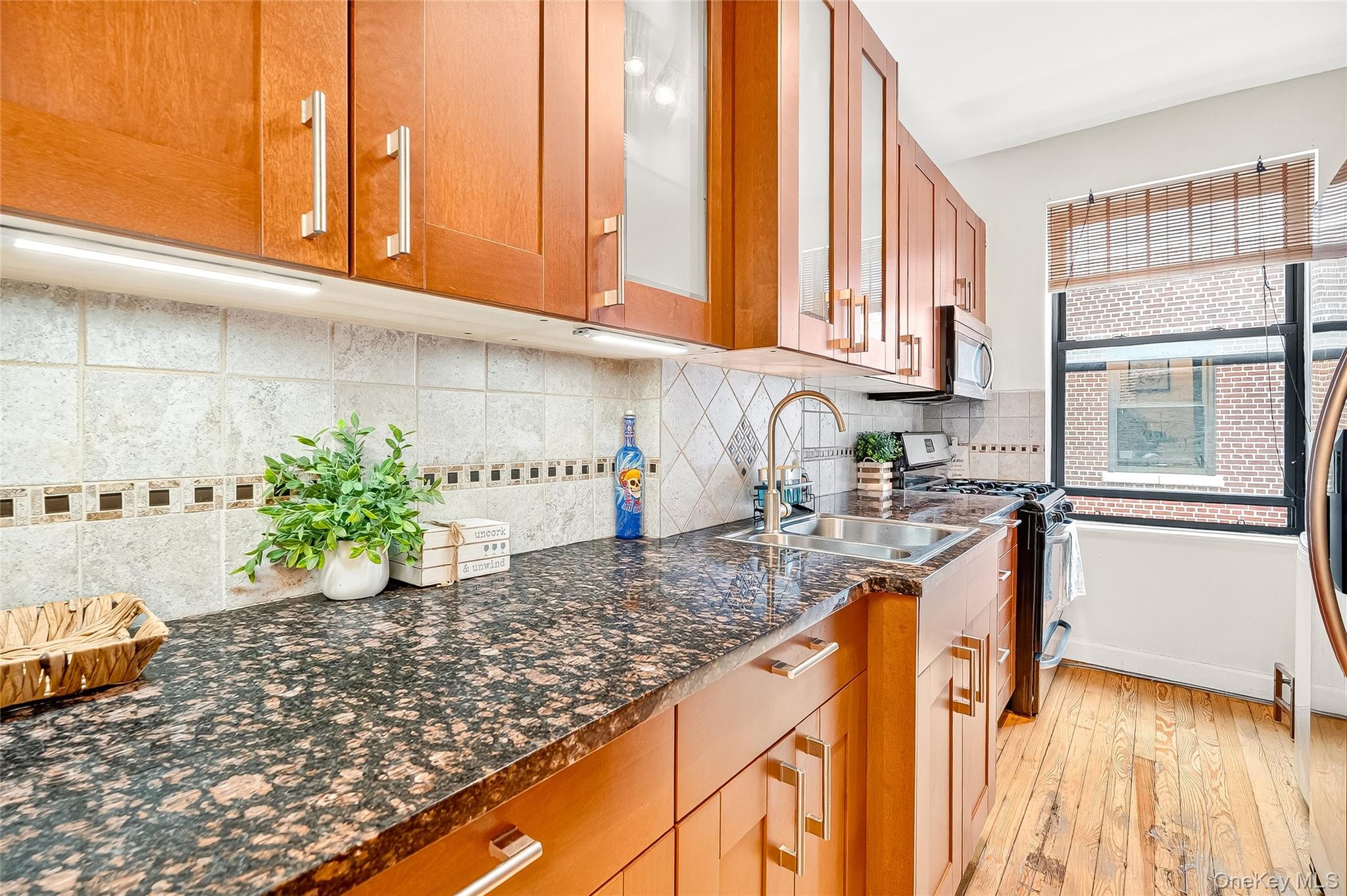 #11 photo, 1976 Lafontaine Avenue, ブロンクス区 Bronx , NY 10457