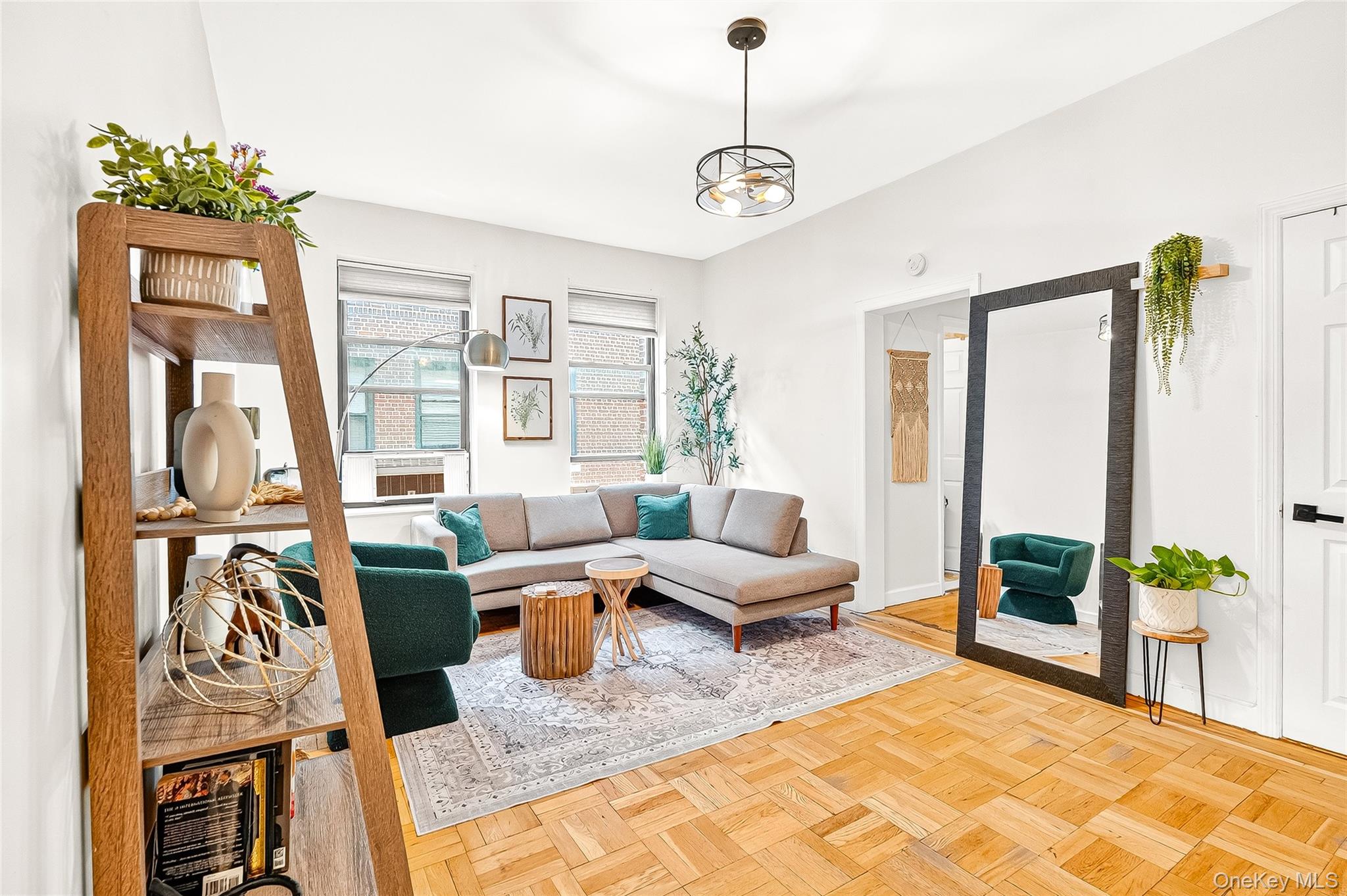 #19 photo, 1976 Lafontaine Avenue, ブロンクス区 Bronx , NY 10457