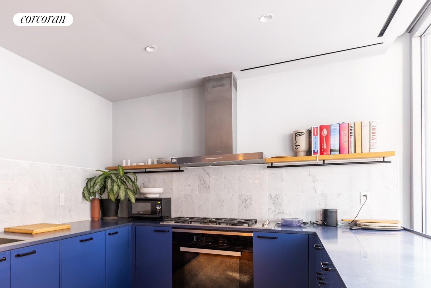 #17 photo, New York City, マンハッタン Hells Kitchen , NY 10036