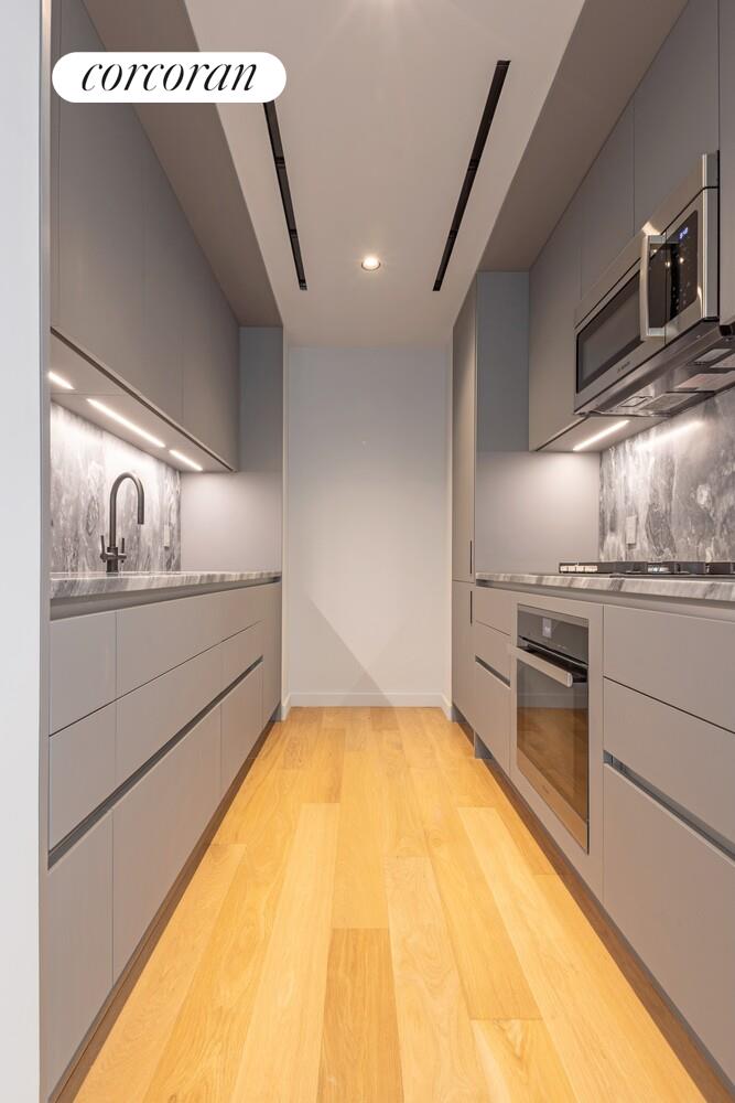 #5 photo, New York City, マンハッタン Hells Kitchen , NY 10036