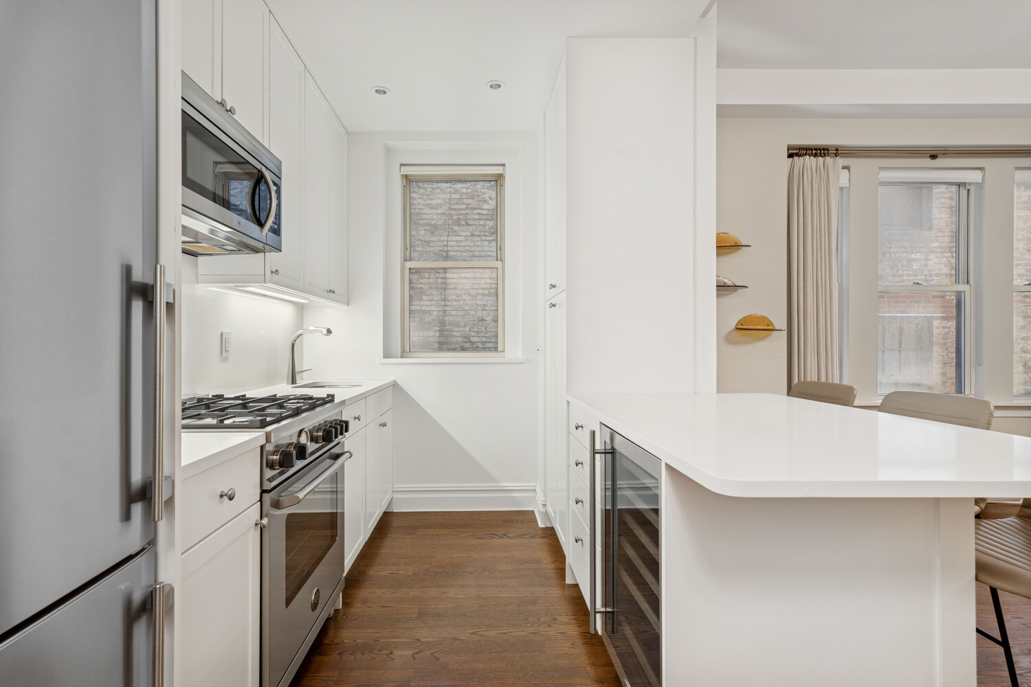 #4 photo, 25 5TH Avenue, Greenwich Village , NY 10003