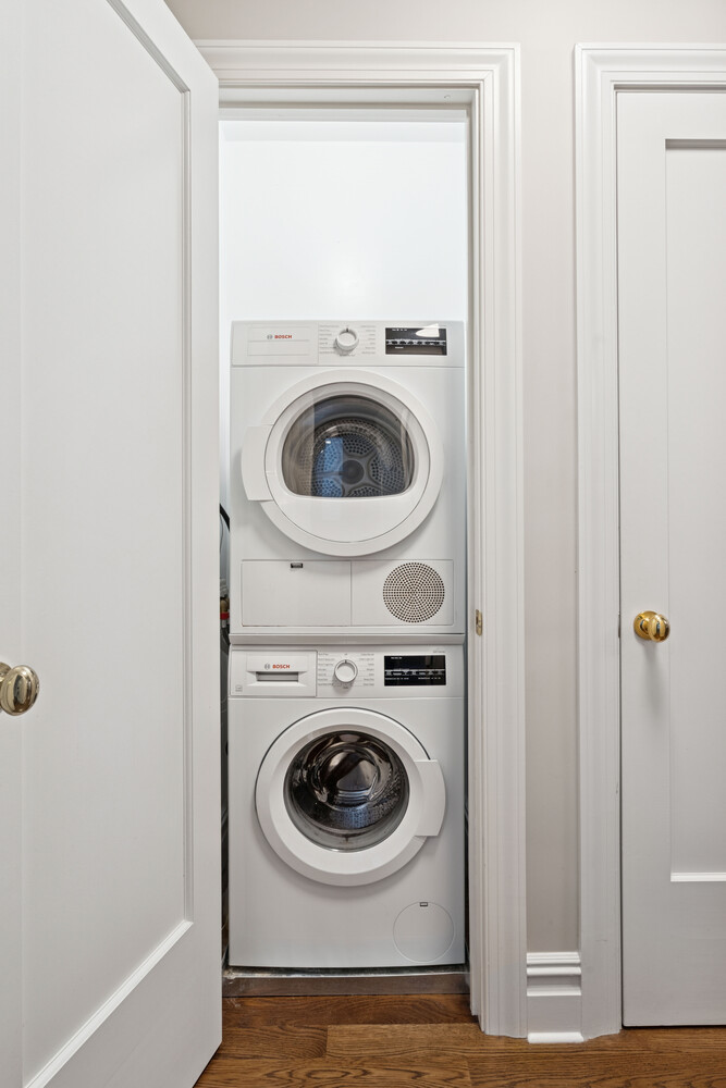 #8 photo, 25 5TH Avenue, Greenwich Village , NY 10003