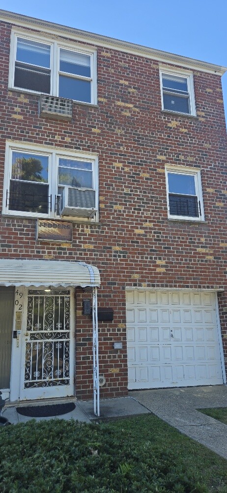 #11 photo, Maspeth, クイーンズ区 Maspeth , NY 11377