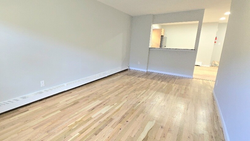 #4 photo, Maspeth, クイーンズ区 Maspeth , NY 11377