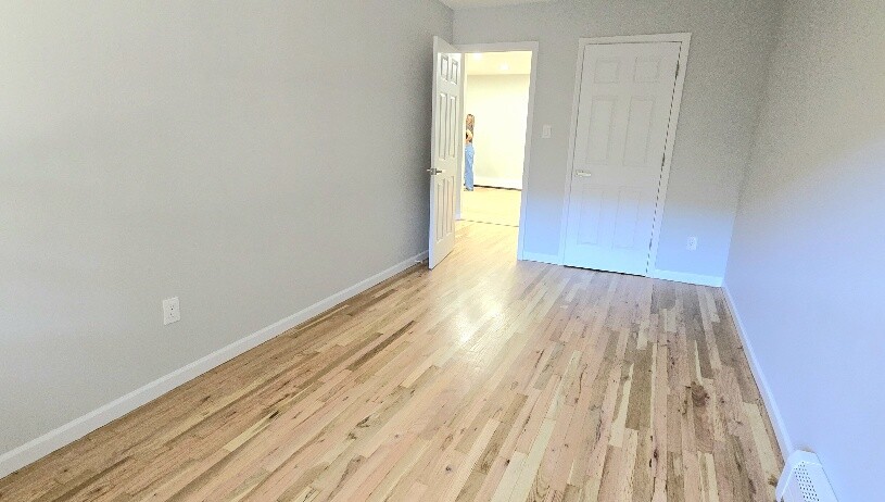 #6 photo, Maspeth, クイーンズ区 Maspeth , NY 11377