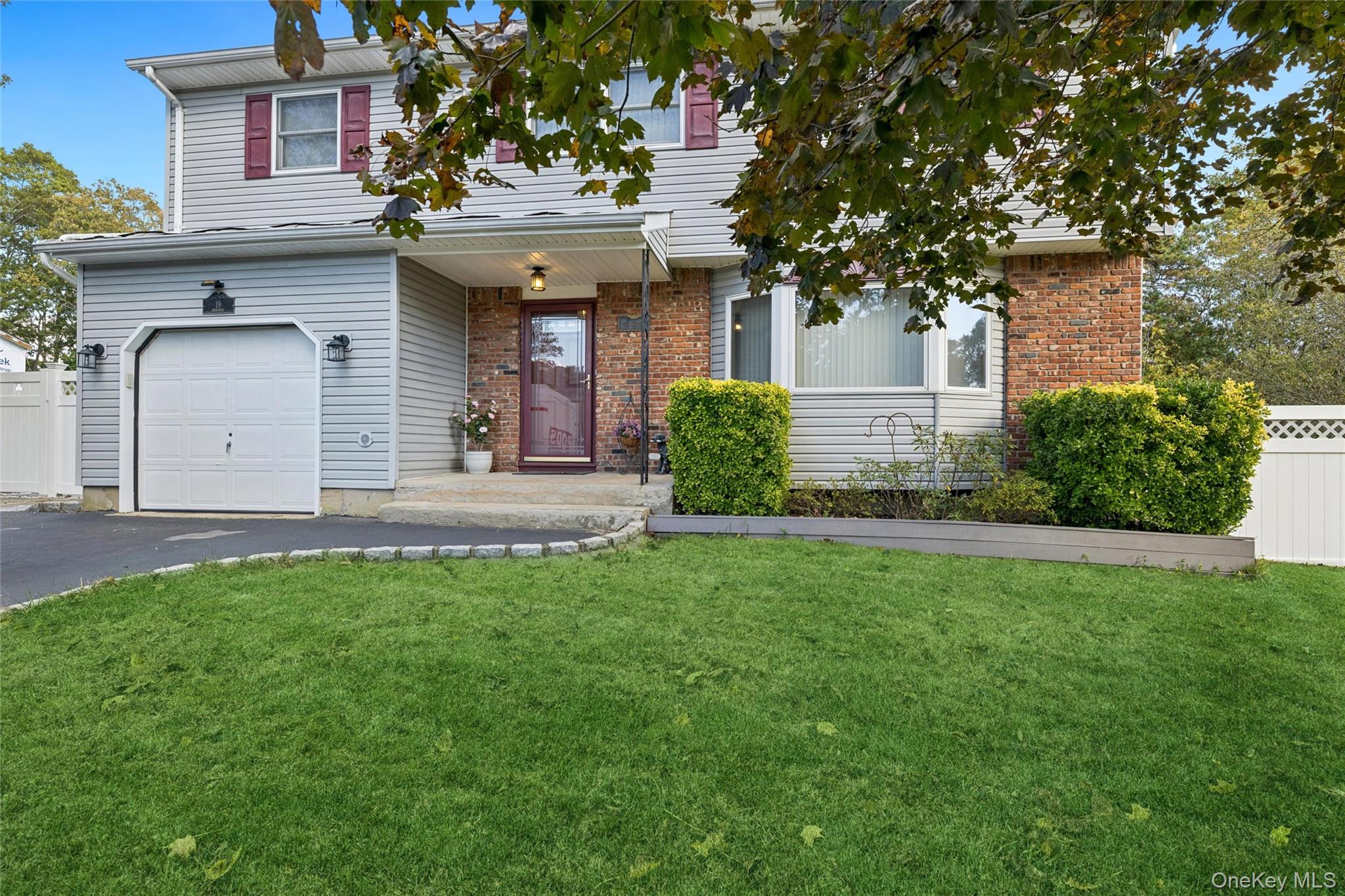 #2 photo, 19 Broadway Avenue, サフォーク郡 Holtsville , NY 11742