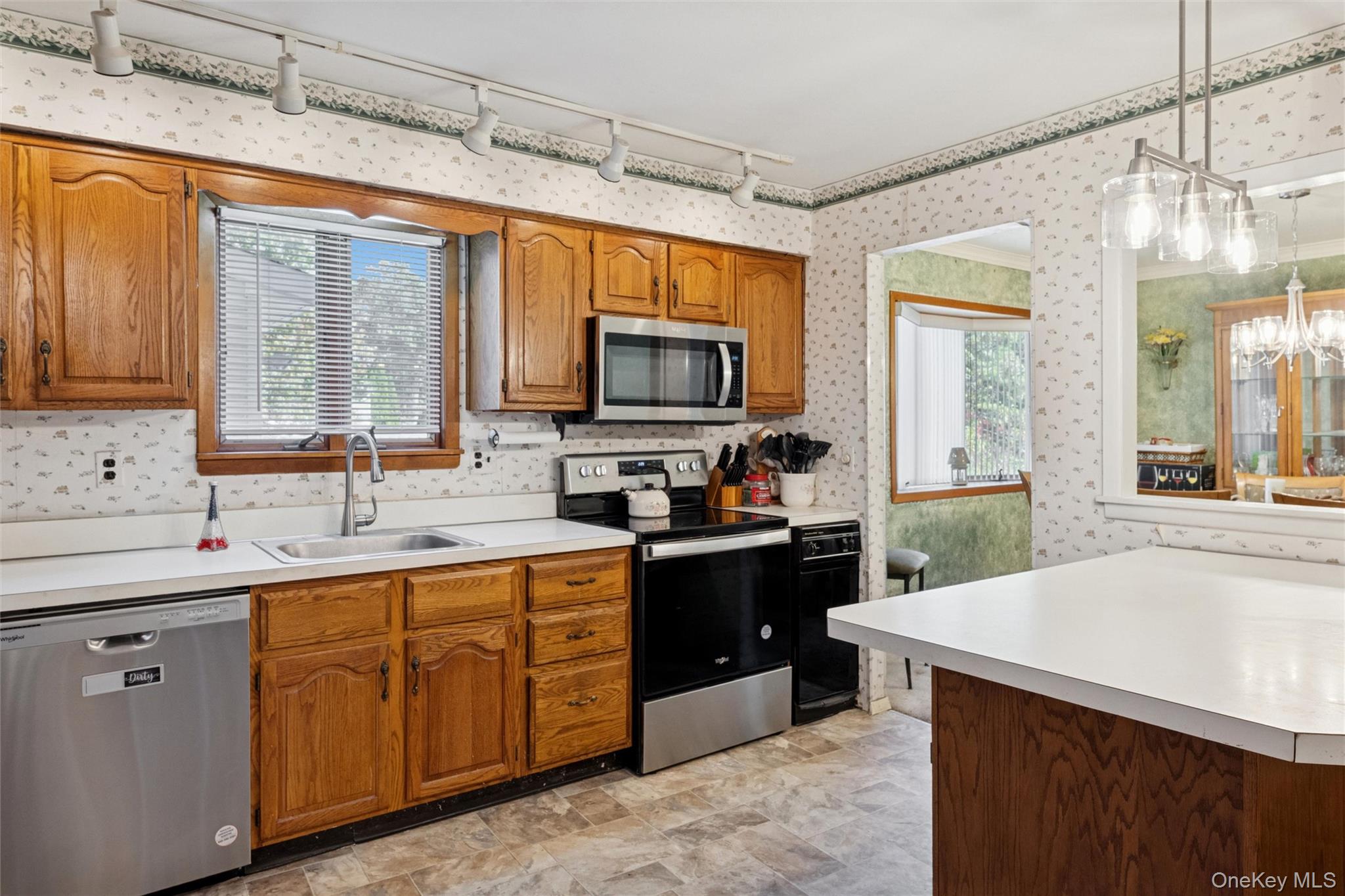 #5 photo, 19 Broadway Avenue, サフォーク郡 Holtsville , NY 11742