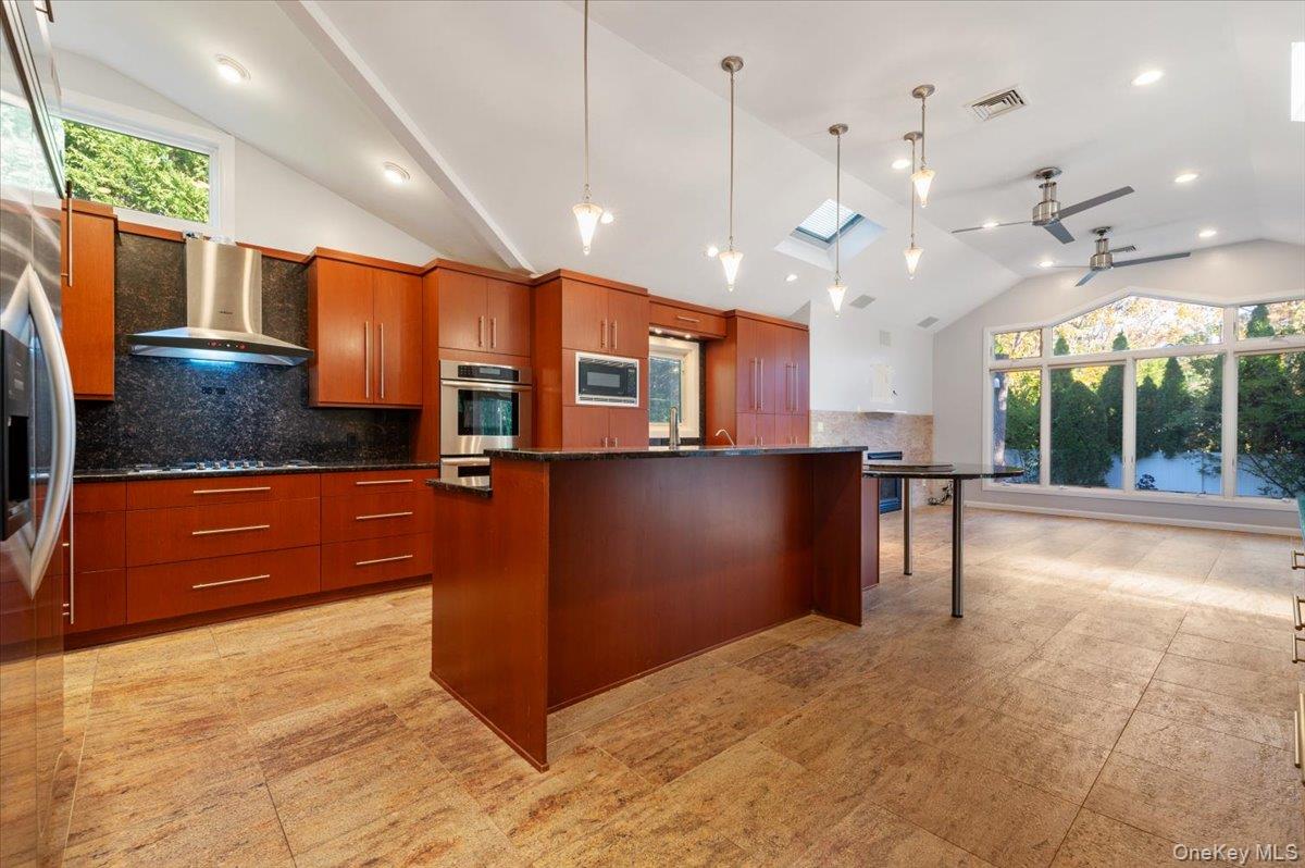 #12 photo, 25 Belmont Drive, Roslyn Heights , NY 11577