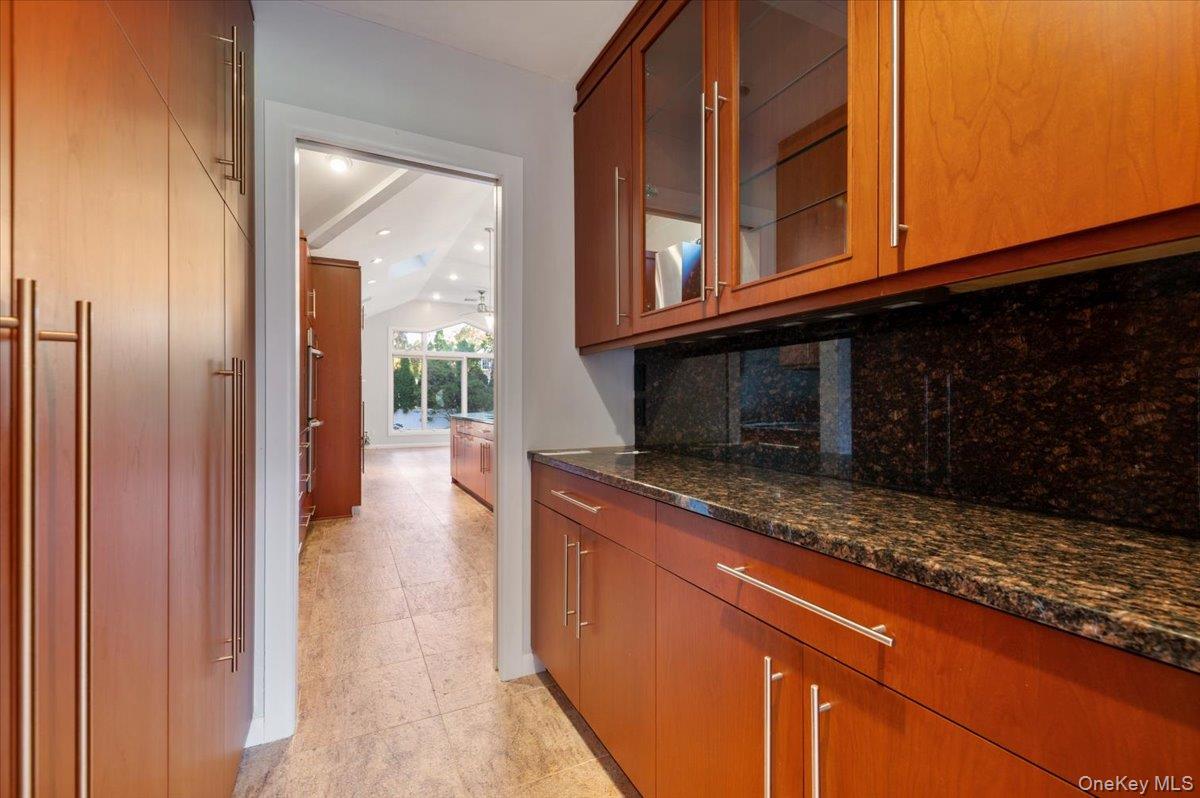 #13 photo, 25 Belmont Drive, Roslyn Heights , NY 11577