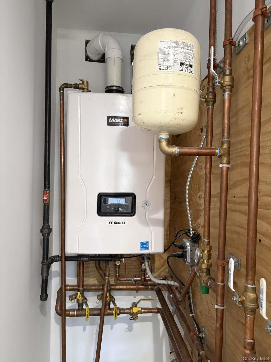 #20 photo, 25 Furrow Lane, ナッソー郡 Levittown , NY 11756