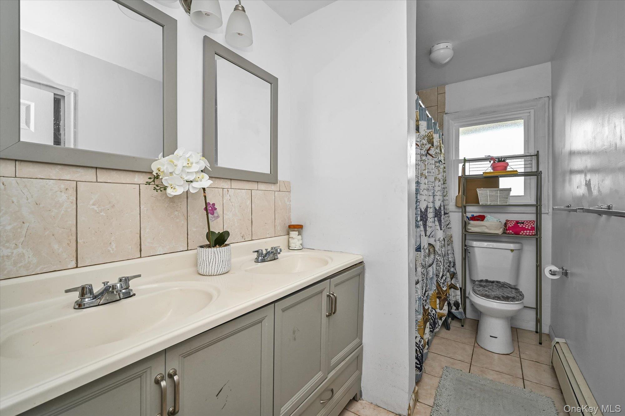 #11 photo, 16 E Chestnut Street, サフォーク郡 Central Islip , NY 11722