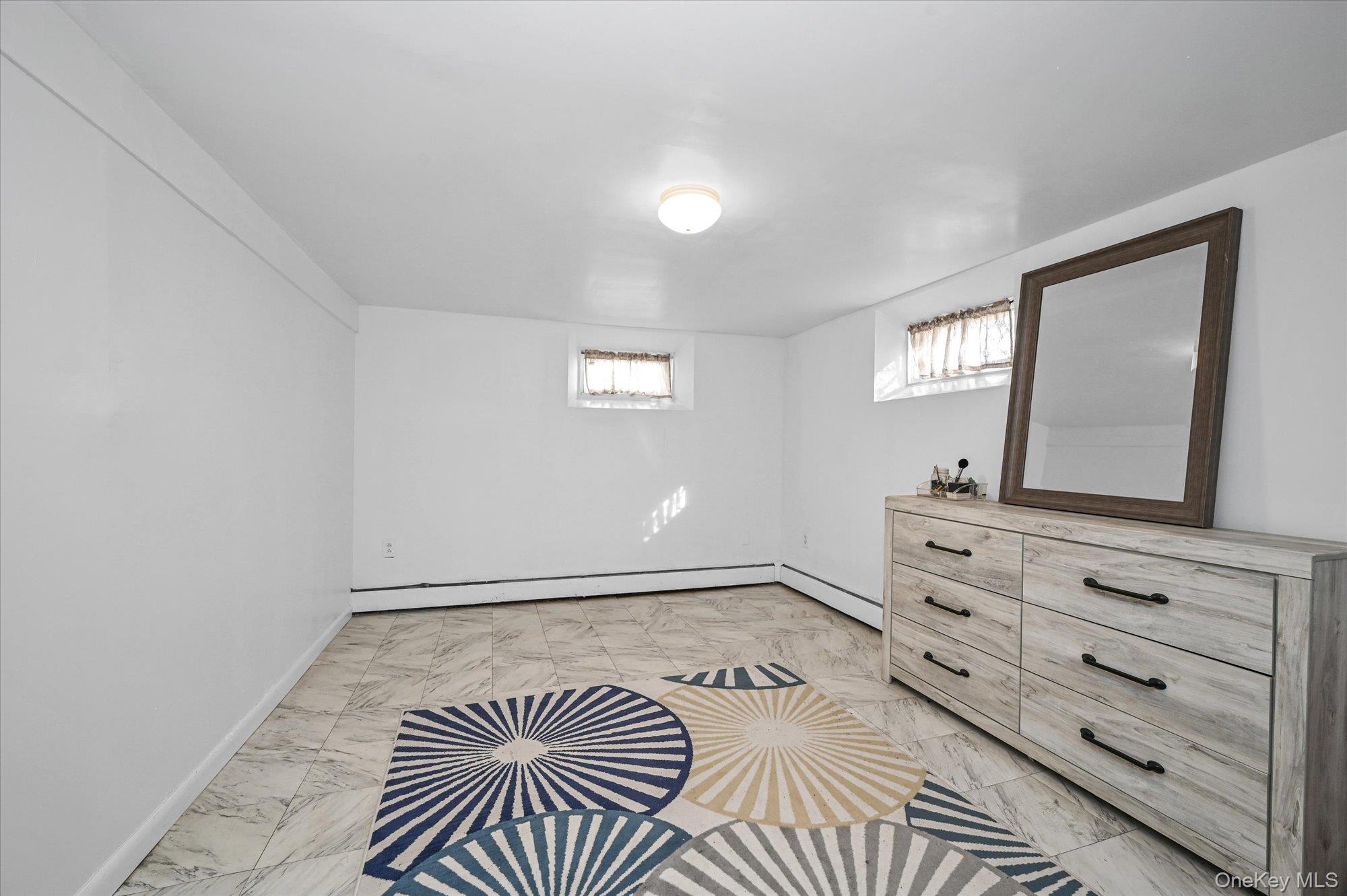 #13 photo, 16 E Chestnut Street, サフォーク郡 Central Islip , NY 11722