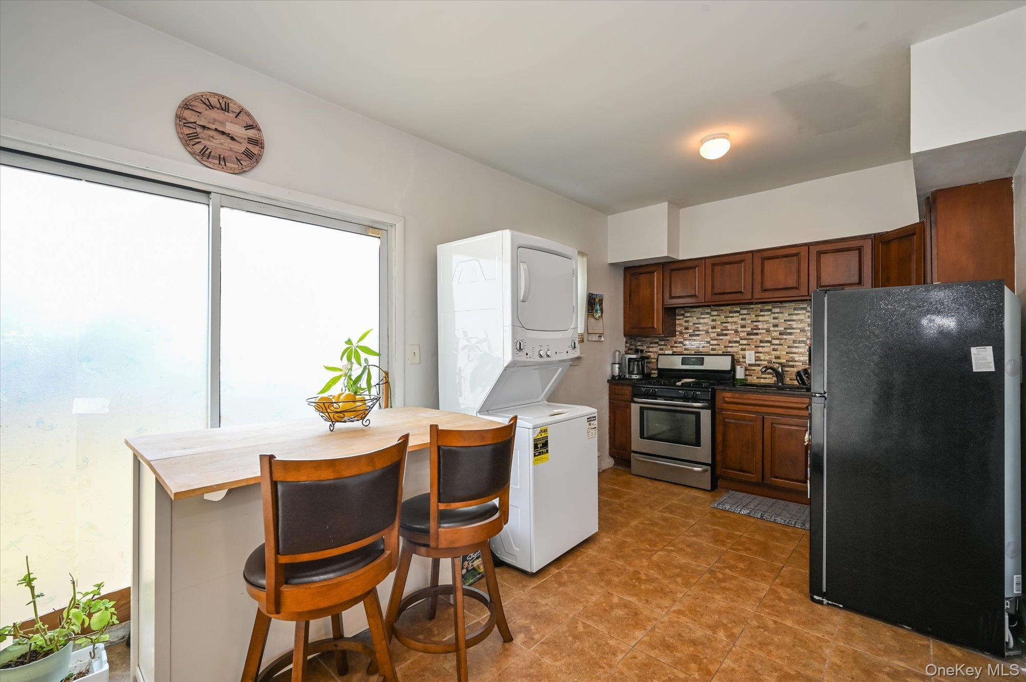 #6 photo, 16 E Chestnut Street, サフォーク郡 Central Islip , NY 11722