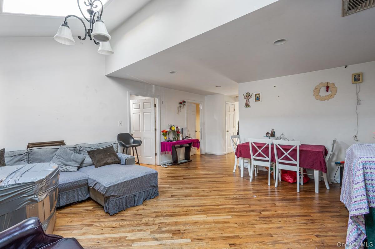 #19 photo, 47 Jackson Avenue, ナッソー郡 Mineola , NY 11501