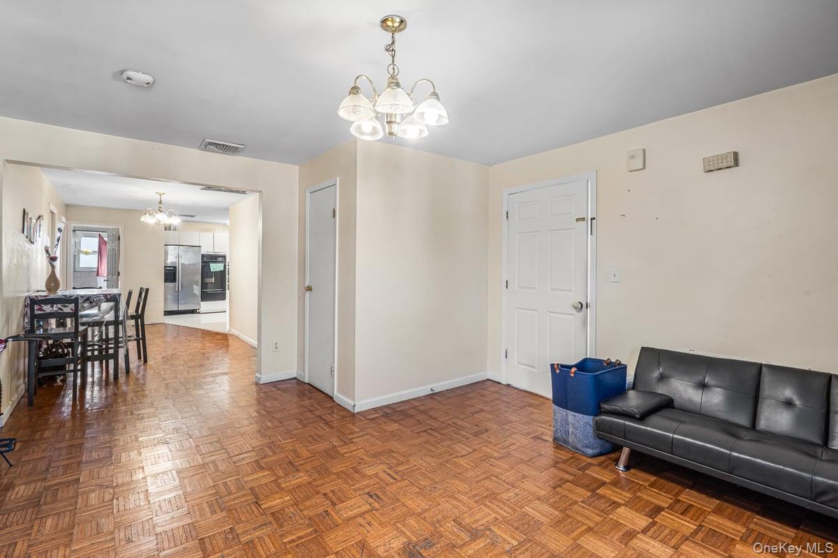 #8 photo, 47 Jackson Avenue, ナッソー郡 Mineola , NY 11501