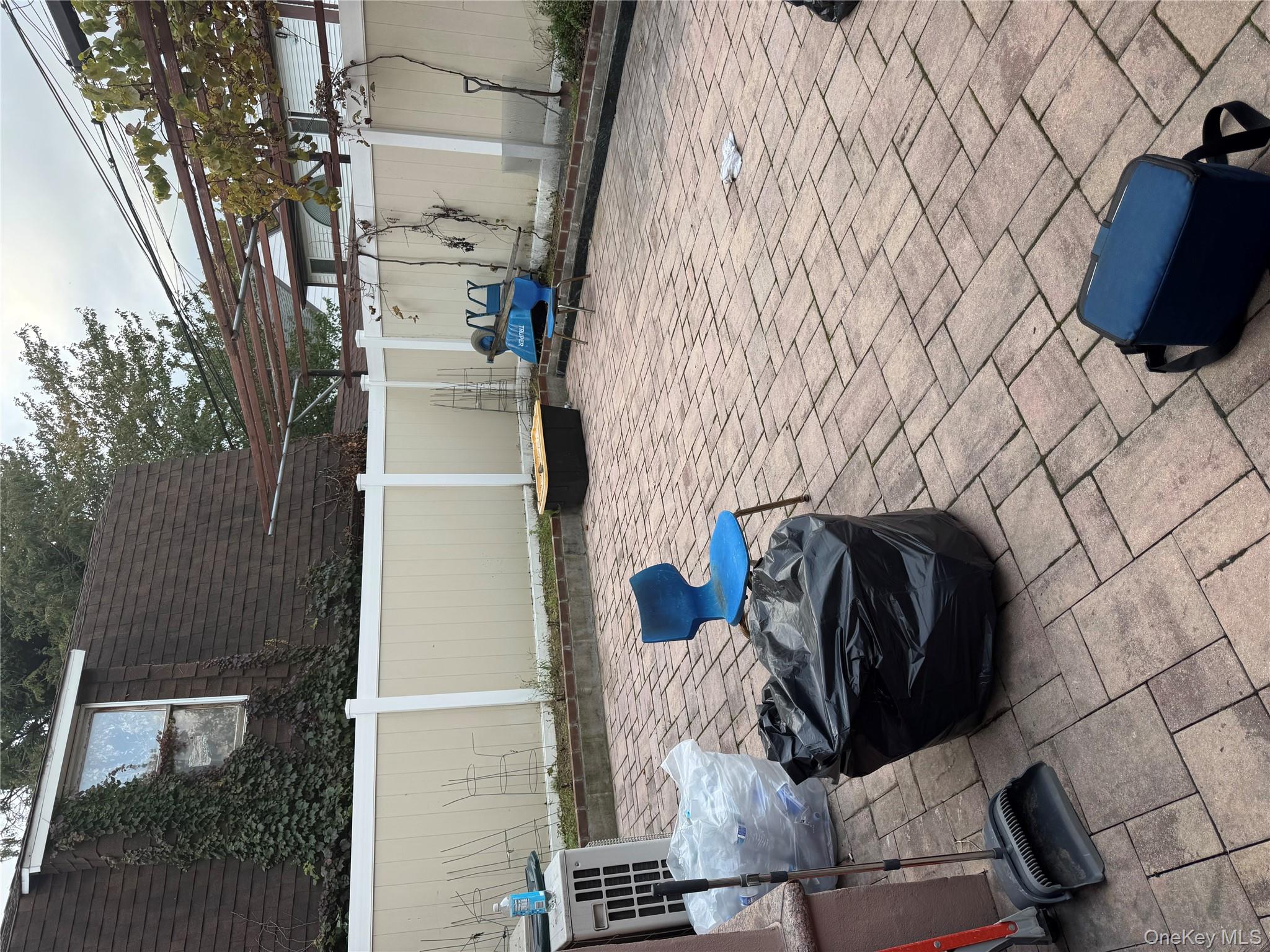 #2 photo, 14163 73rd Terrace, クイーンズ区 Kew Gardens , NY 11367