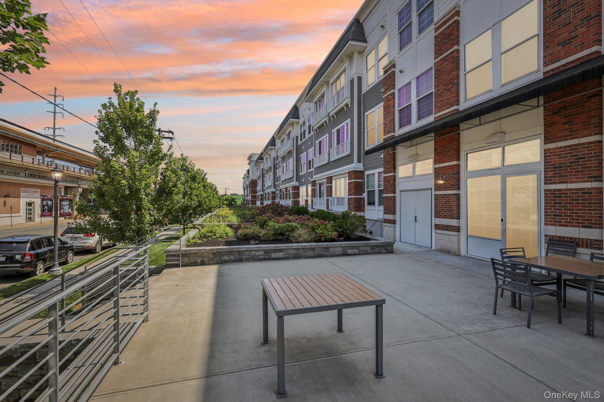 #8 photo, 75 E Hoffman Avenue, サフォーク郡 Lindenhurst , NY 11757