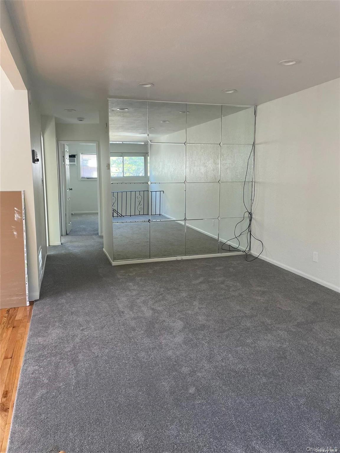 #7 photo, 149-54 Weller Lane, クイーンズ区 Rosedale , NY 11422