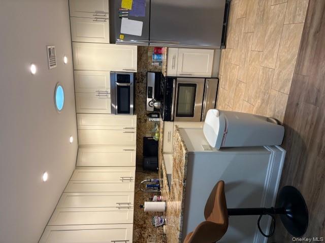 #2 photo, 14 Ludlam Avenue, Bayville , NY 11709