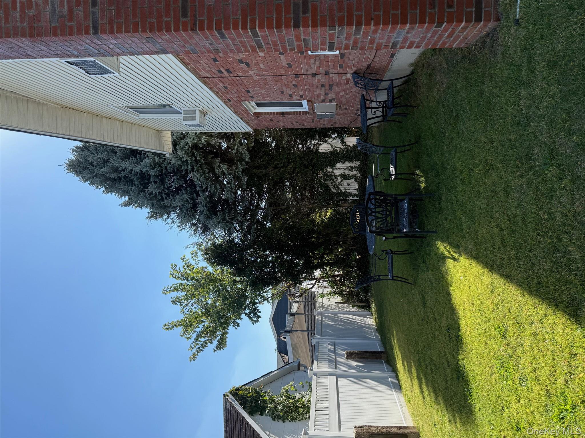 #2 photo, 16 Firwood Road, ナッソー郡 Port Washington , NY 11050