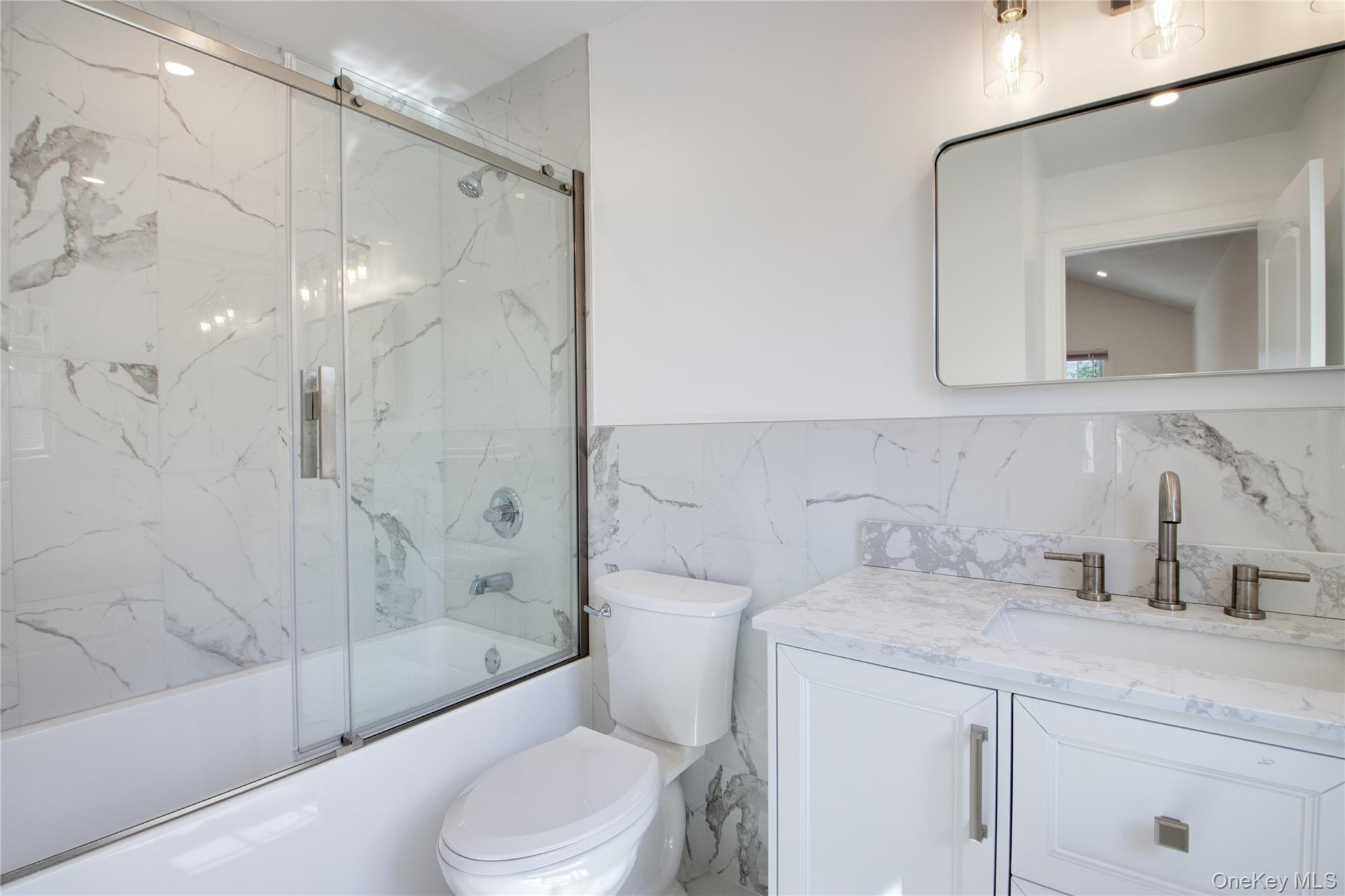 #16 photo, 46 Linwood Road, ナッソー郡 Port Washington , NY 11050