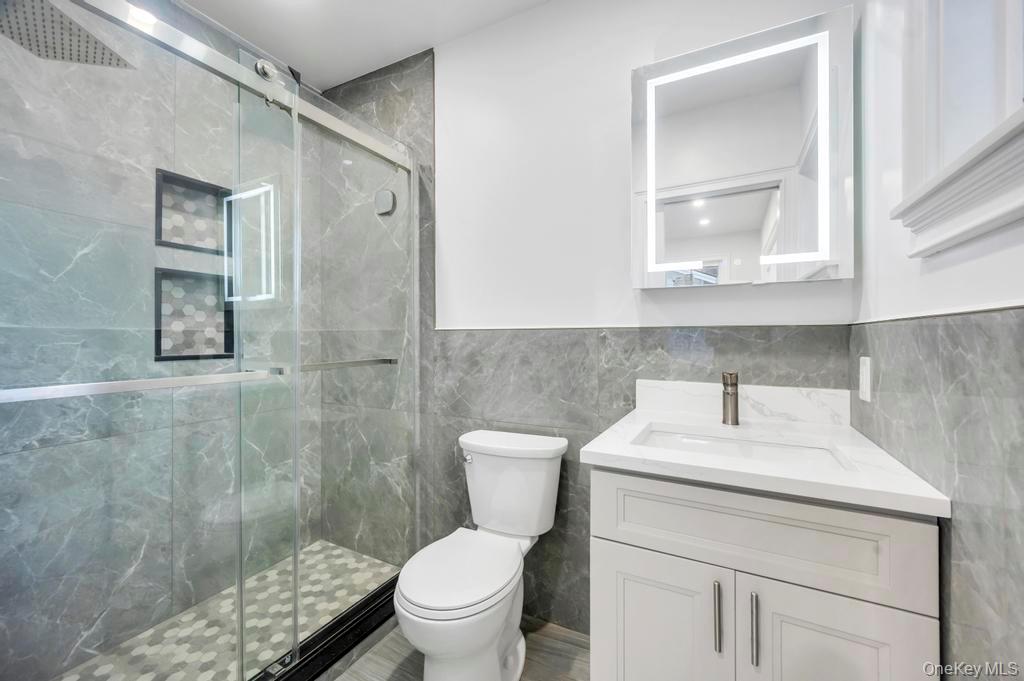 #17 photo, 99 N Corona Avenue, ナッソー郡 Valley Stream , NY 11580