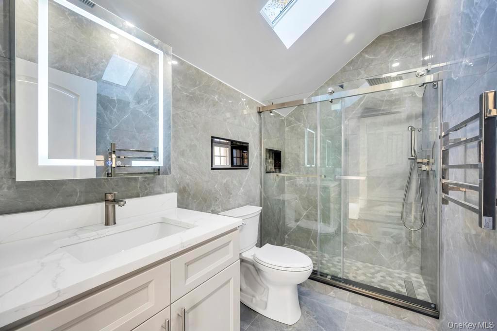 #20 photo, 99 N Corona Avenue, ナッソー郡 Valley Stream , NY 11580