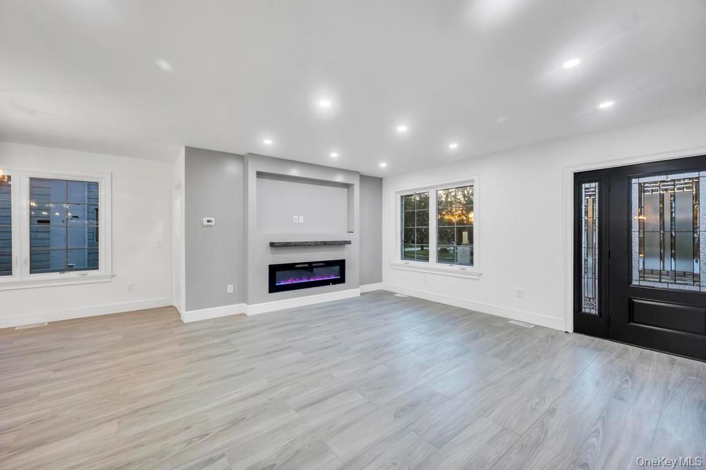 #9 photo, 99 N Corona Avenue, ナッソー郡 Valley Stream , NY 11580