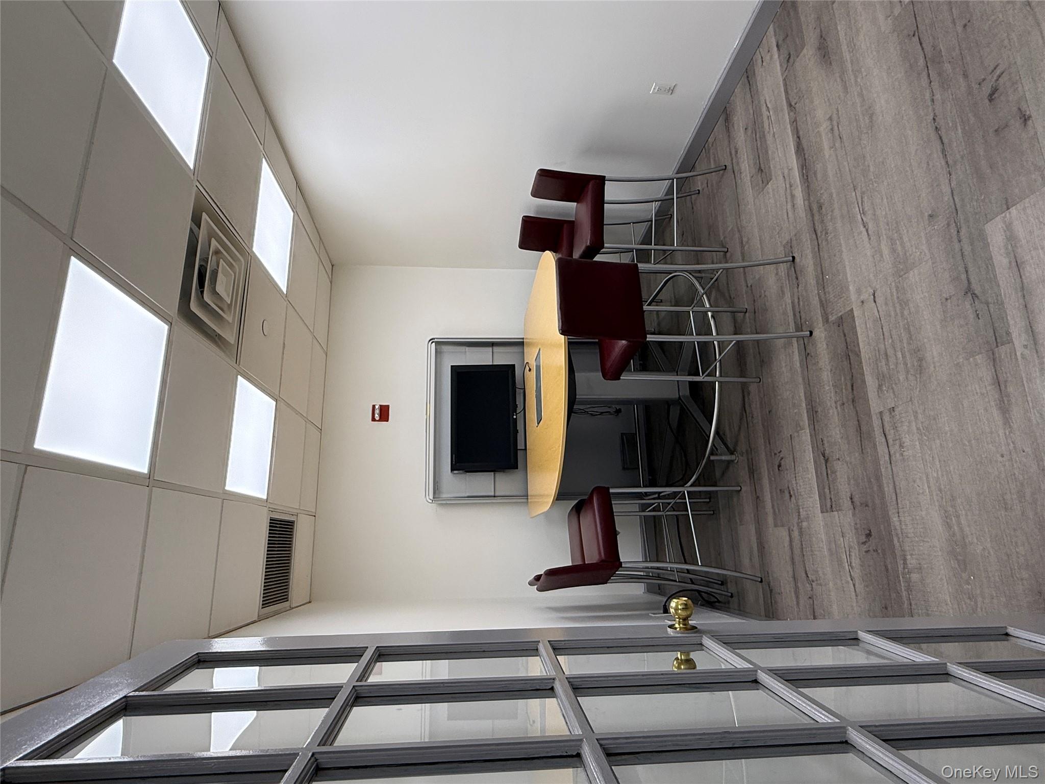 #2 photo, 3636 Main Street, クイーンズ区 Flushing , NY 11354