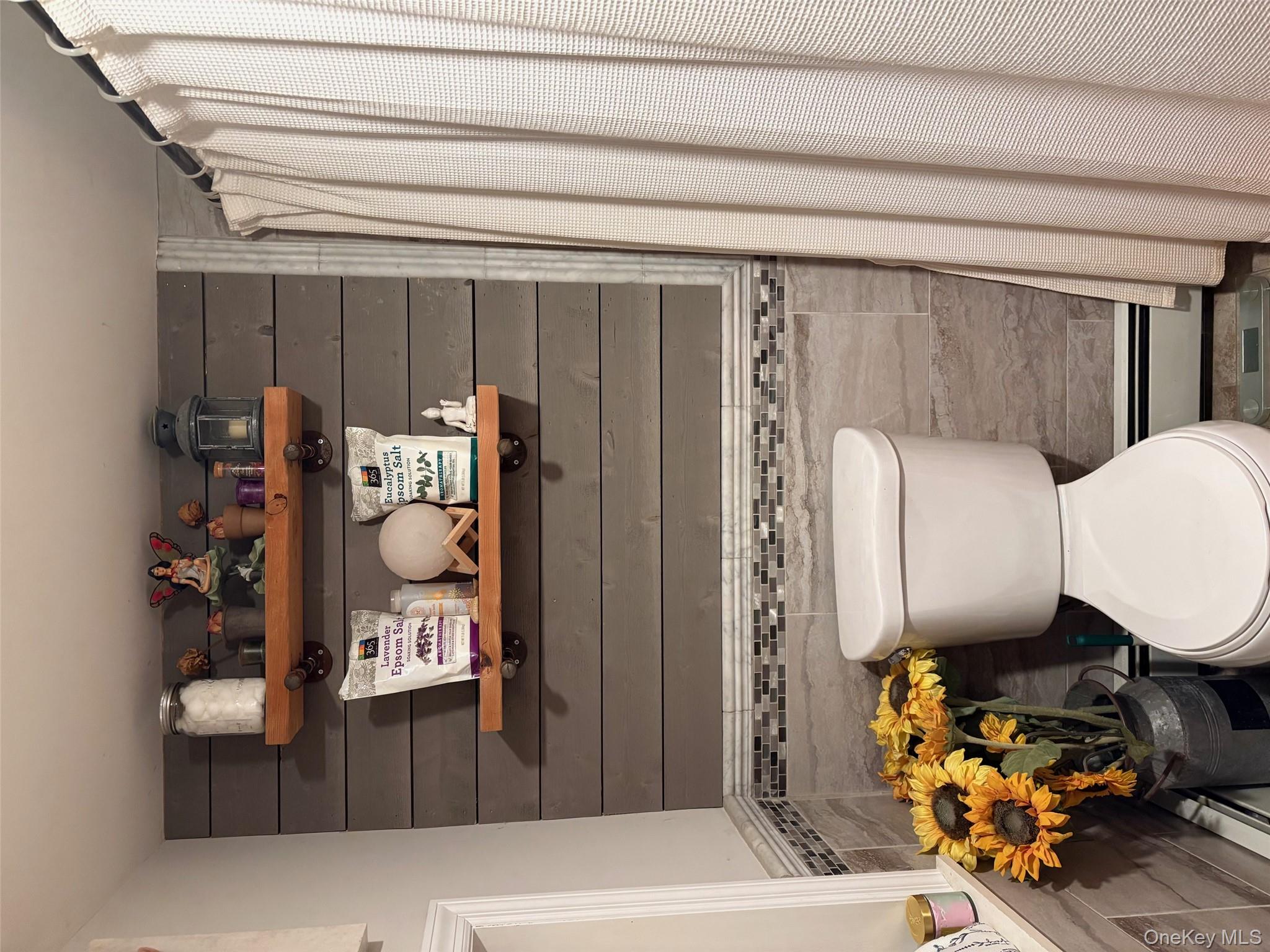 #7 photo, 23 Edgewood Avenue, Port Jefferson Station , NY 11776