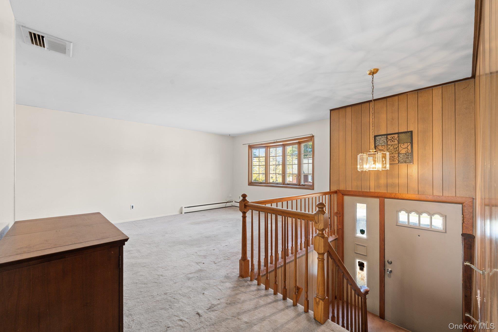 #15 photo, 444 S 6th Street, サフォーク郡 Lindenhurst , NY 11757