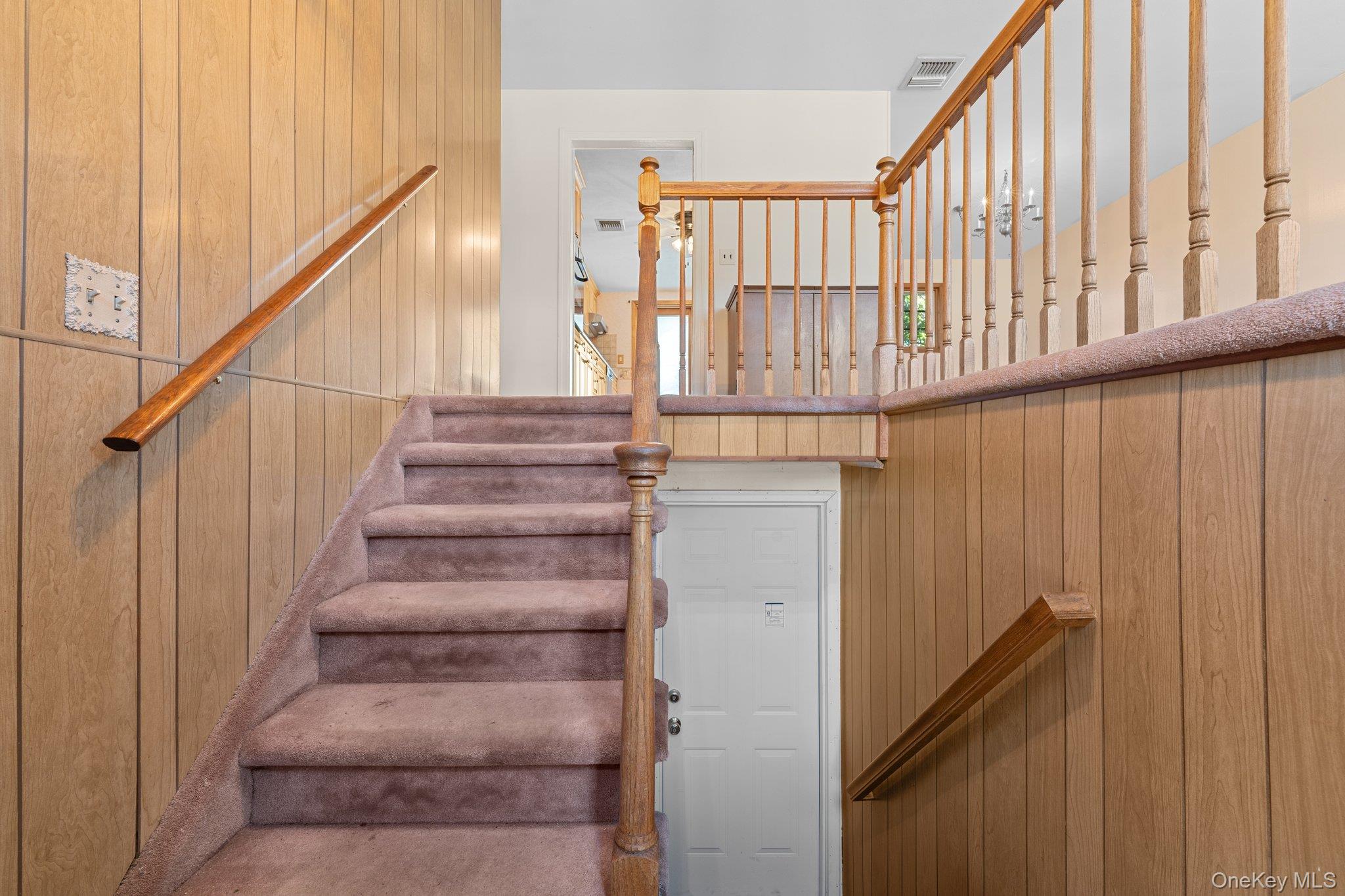 #7 photo, 444 S 6th Street, サフォーク郡 Lindenhurst , NY 11757