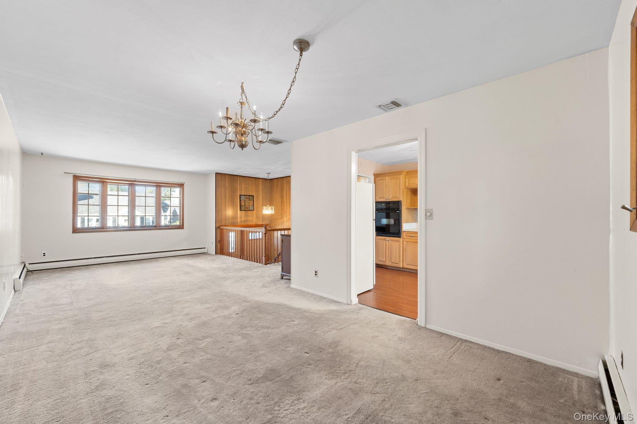 #8 photo, 444 S 6th Street, サフォーク郡 Lindenhurst , NY 11757