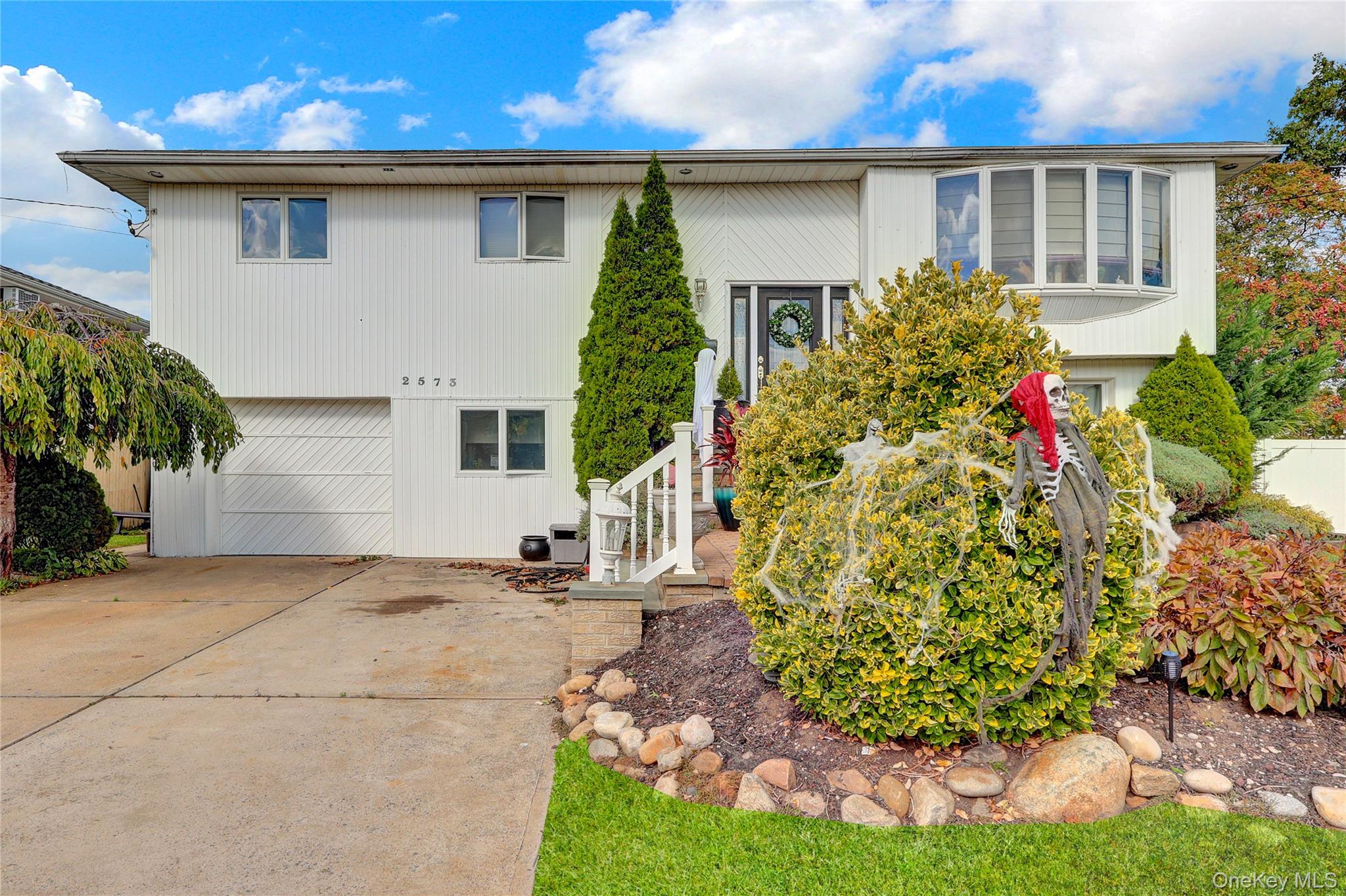 #2 photo, 2573 Harvard Lane, ナッソー郡 Seaford , NY 11783