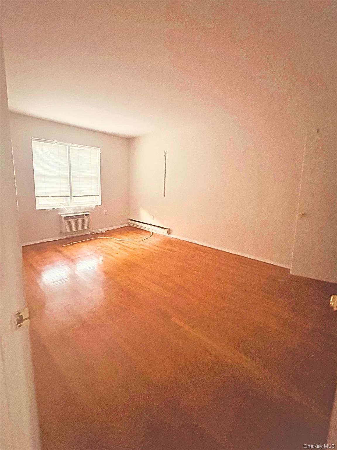 #11 photo, 210-24 23rd Avenue, クイーンズ区 Bayside , NY 11360