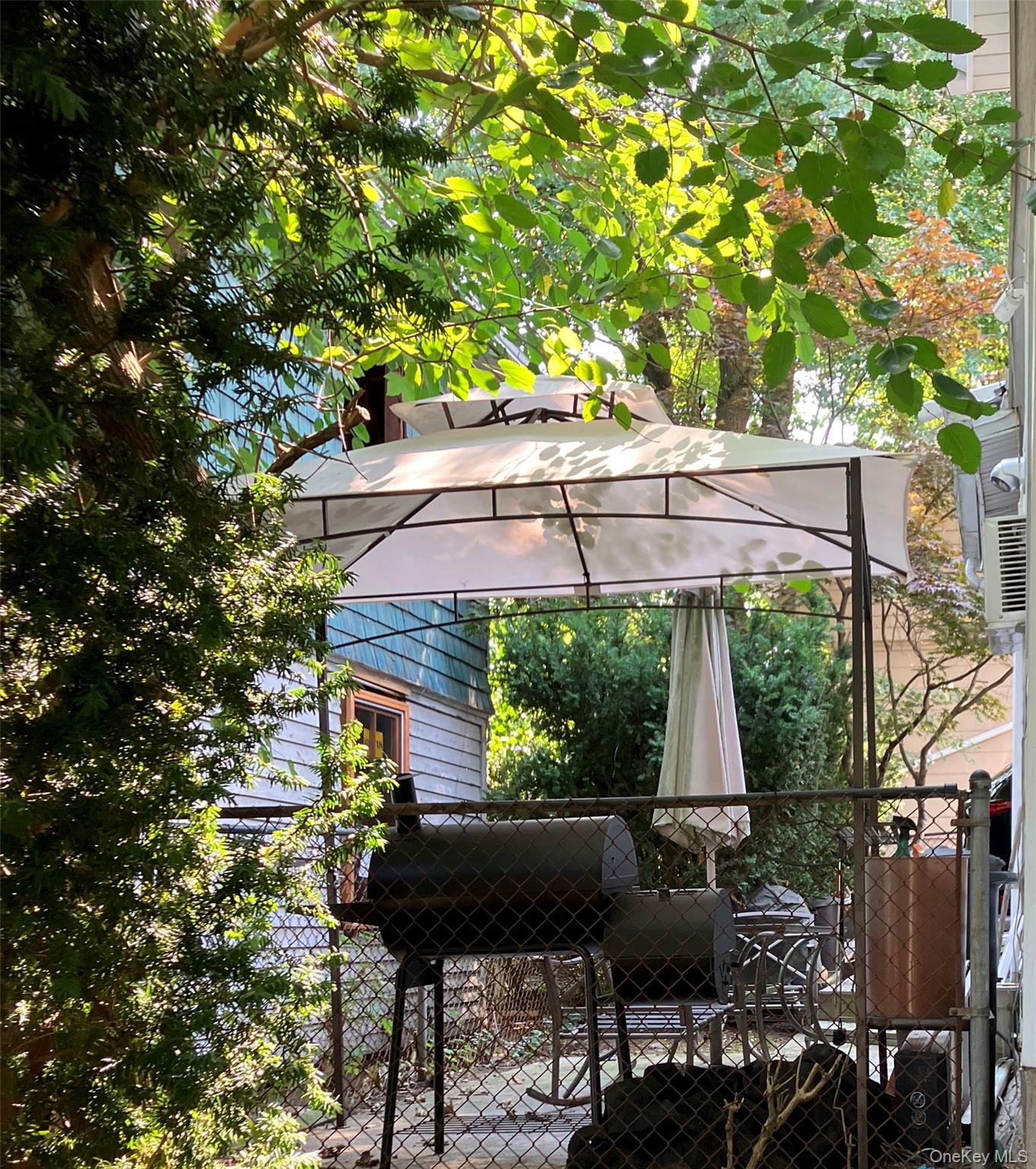 #14 photo, 19 Tatterson Street, ナッソー郡 Roslyn , NY 11576